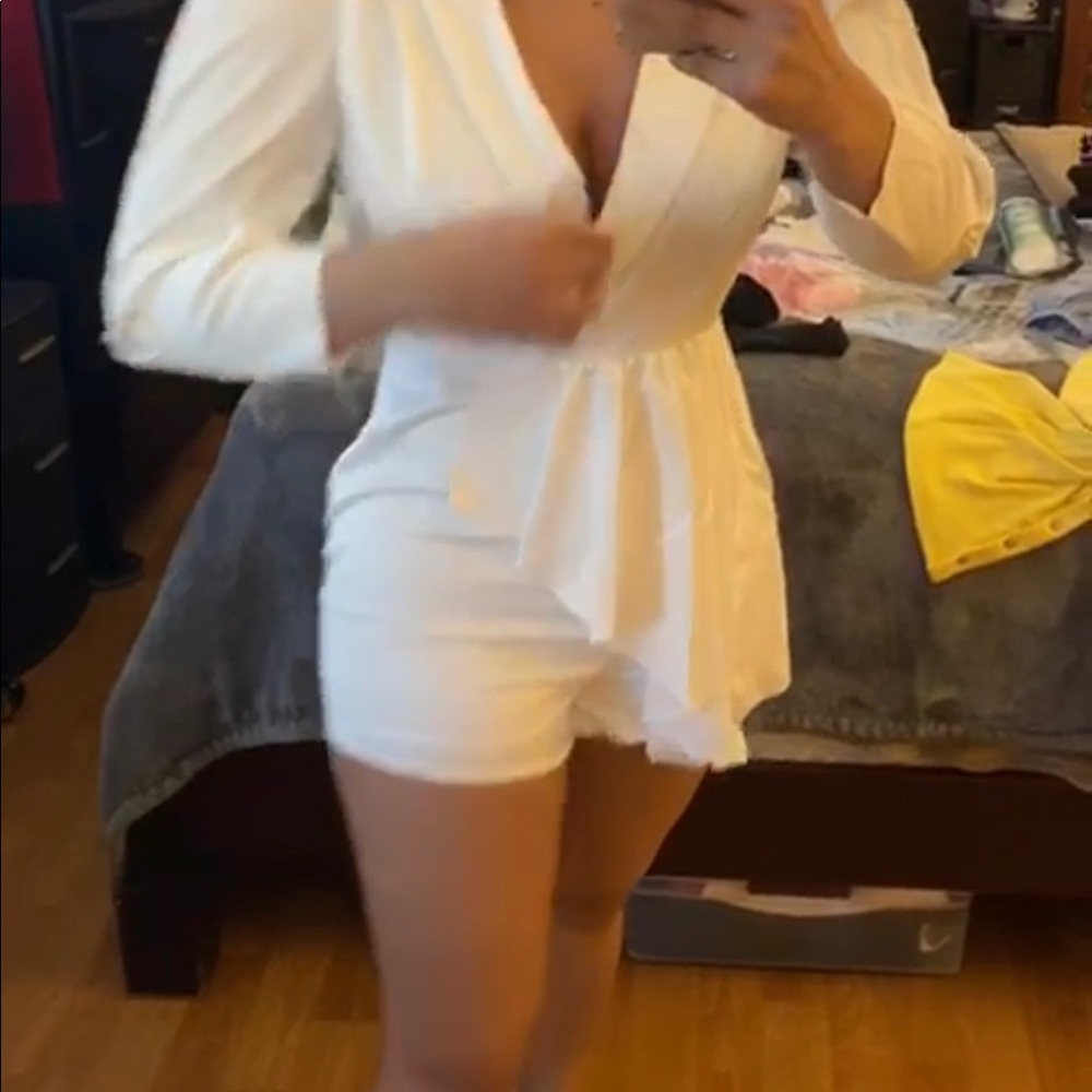Romper - Picture 3 of 4